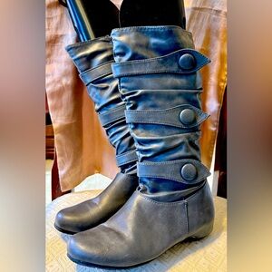 Women’s boots 7.5